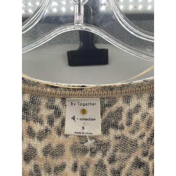 By Together Womens V-Neck Pullover Leopard Print Sweater Size Small - Picture 8 of 9